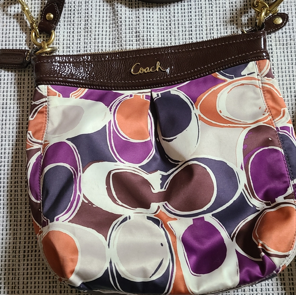 Coach bag great shape pretty colors.